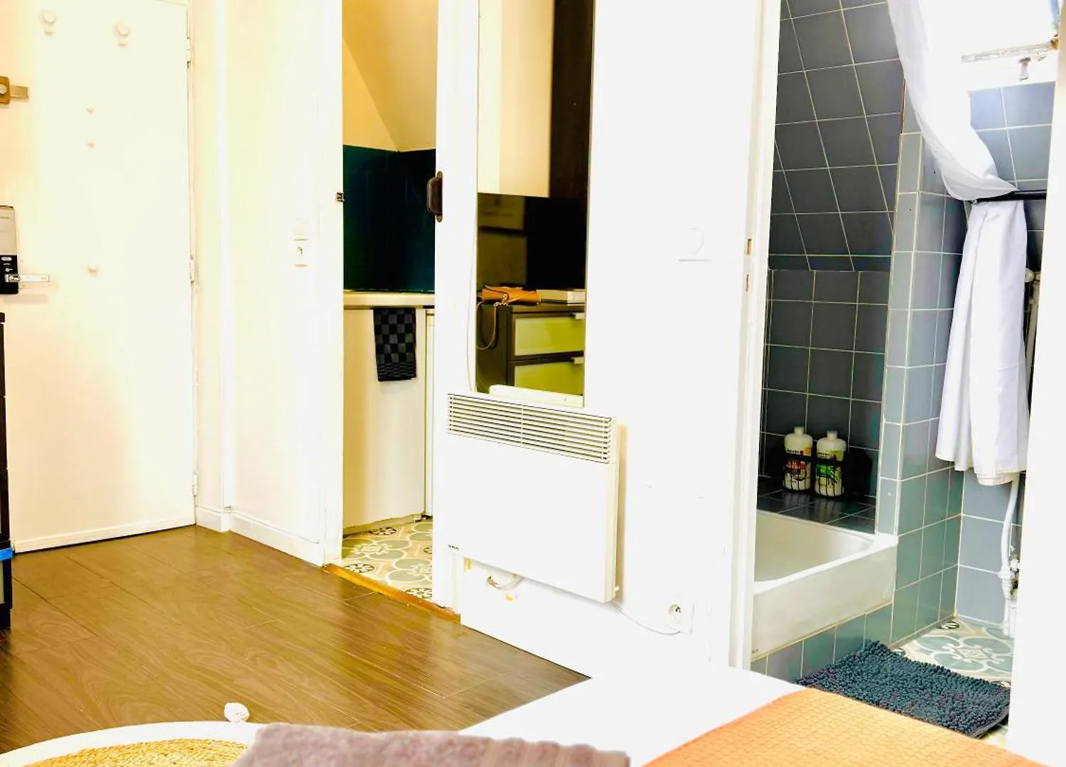 Cosy Place Entre L'Arc De Triomphe Et Les Champs-Elysees Paris Homestay